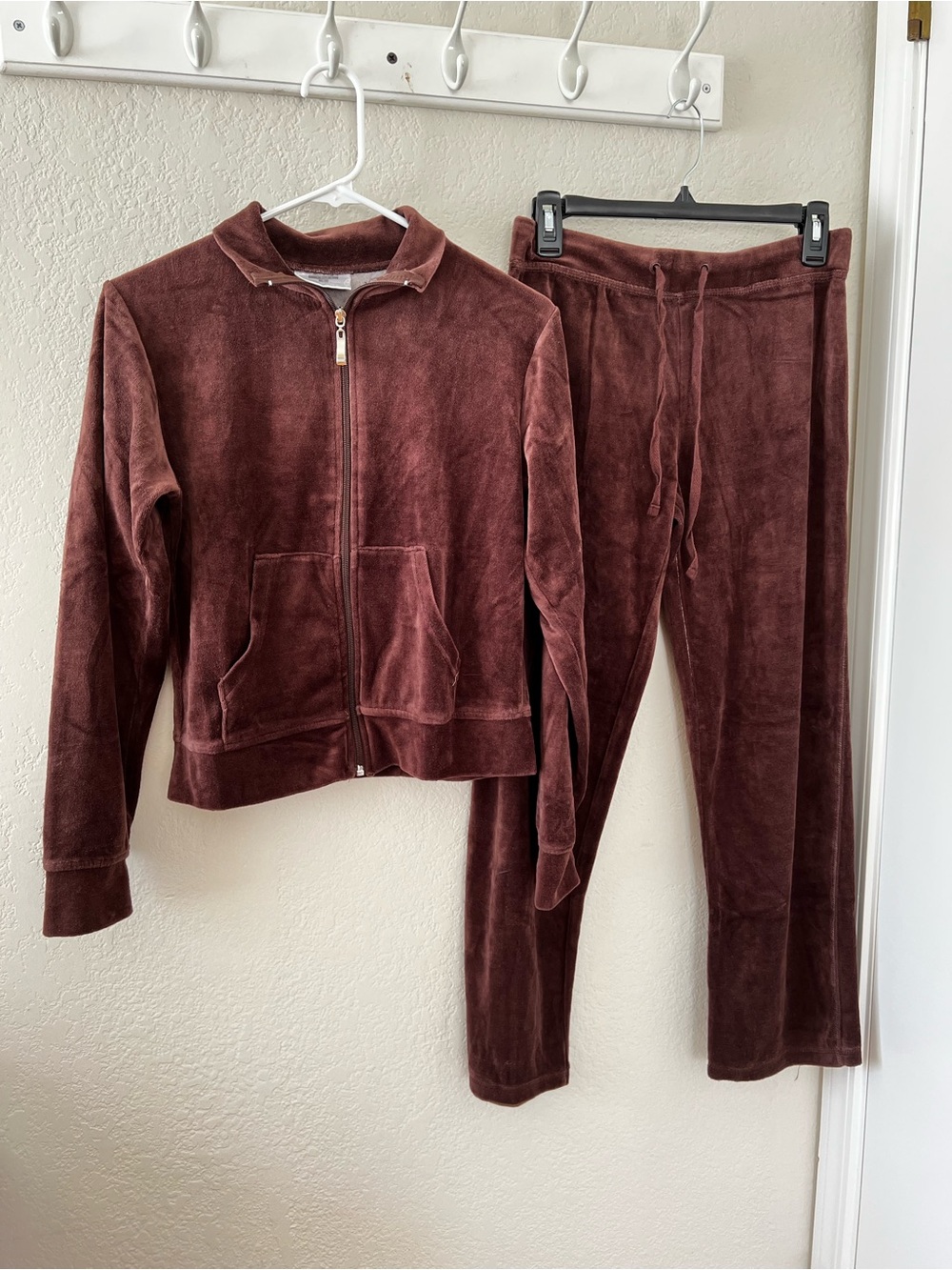 Zip-Up Velour Track Suit Set in Deep Brown Size S